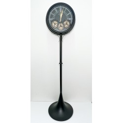 CLOCK WITH MOVING GEARS ON BATTERY 35x35x140